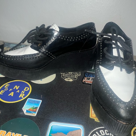 Gianni Bini Platform Loafer - Picture 3 of 4